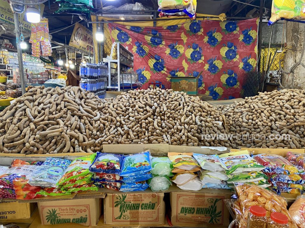 Sạp bán me tươi trong Chợ Tịnh Biên An Giang